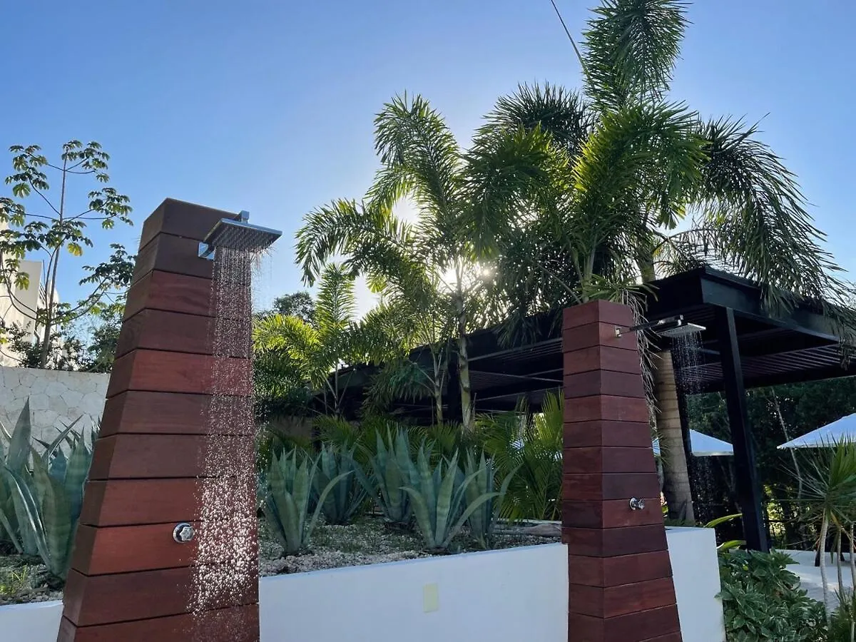 Upscale 2Br Penthouse With Watergolf View Apartment Chacalal